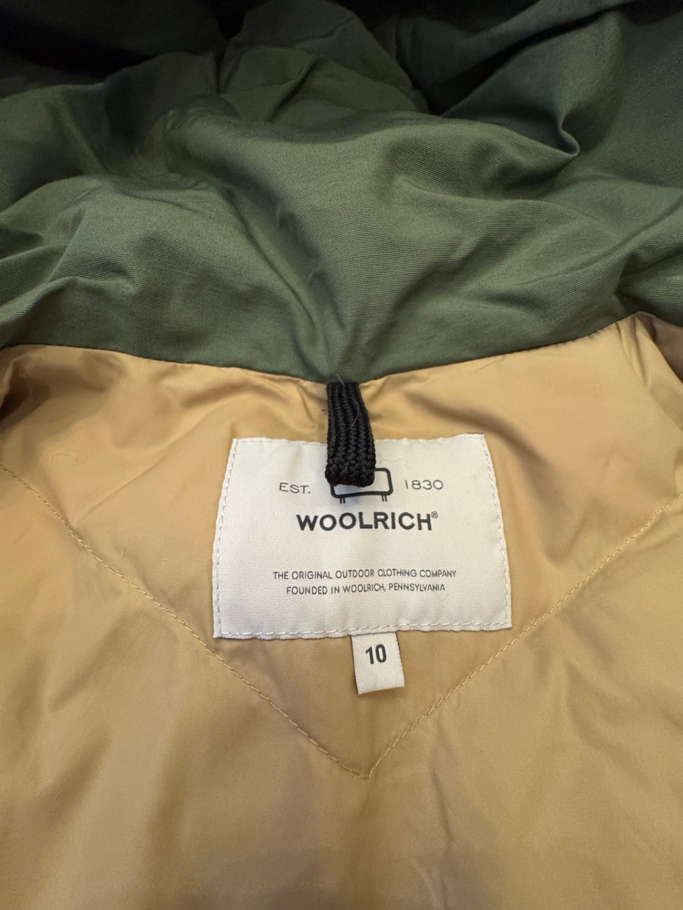 Parka mit abnehmbarer Fell Kapuze Olive Gr.10 | Woolrich