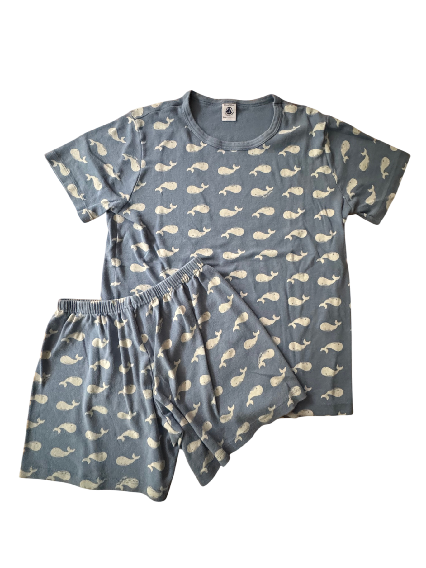 Pyjama Kurz in Grau mit weißen Walen Gr.152 | Petit Bateau