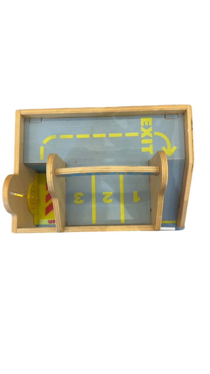 Service-Station Park-Garage 19271  | Melissa & Doug