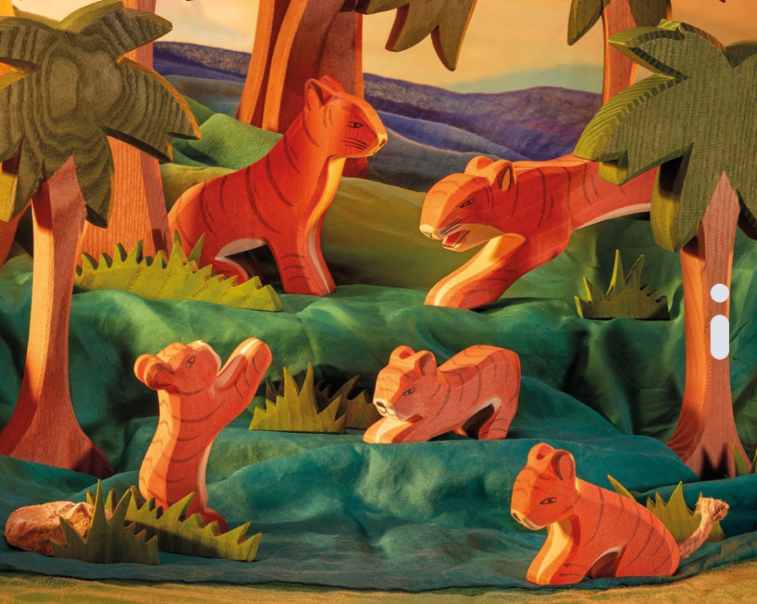 Spielzeugfigur "Tiger sitzend" 20102 | Ostheimer