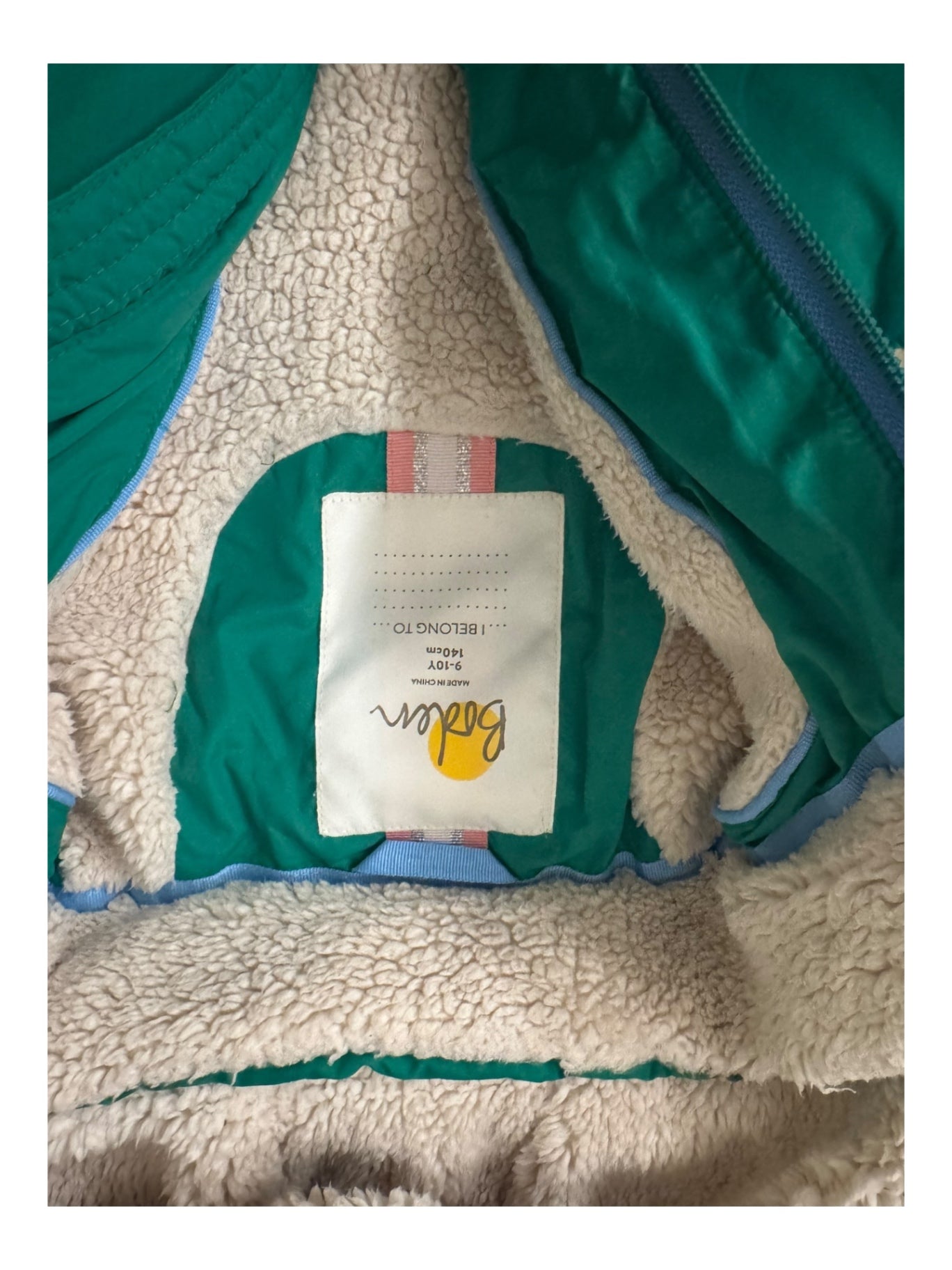 "Highland Green Stars" Jacke gefüttert Jungs Grün, bunte Sterne Gr.140 | Mini Boden