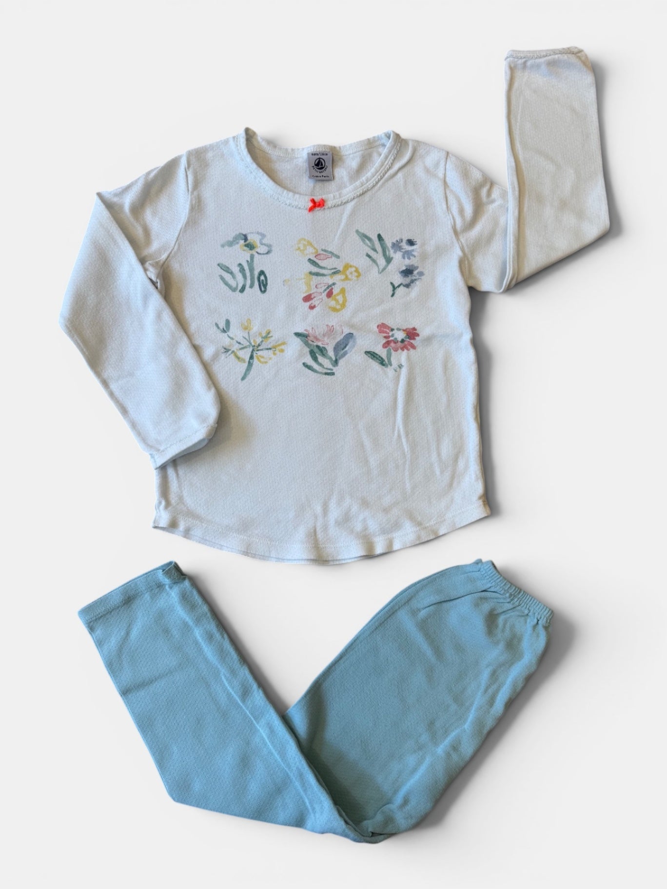 Pyjama geblümt Gr. 116 | Petit Bateau
