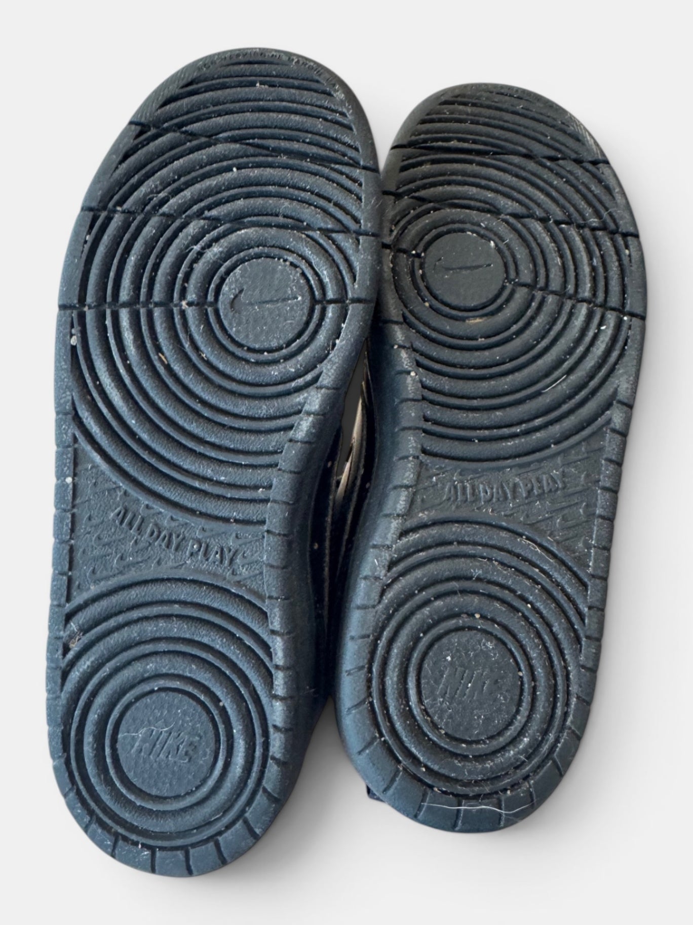 Court Borough Mid 2 Schwarz Gr.37.5 | Nike