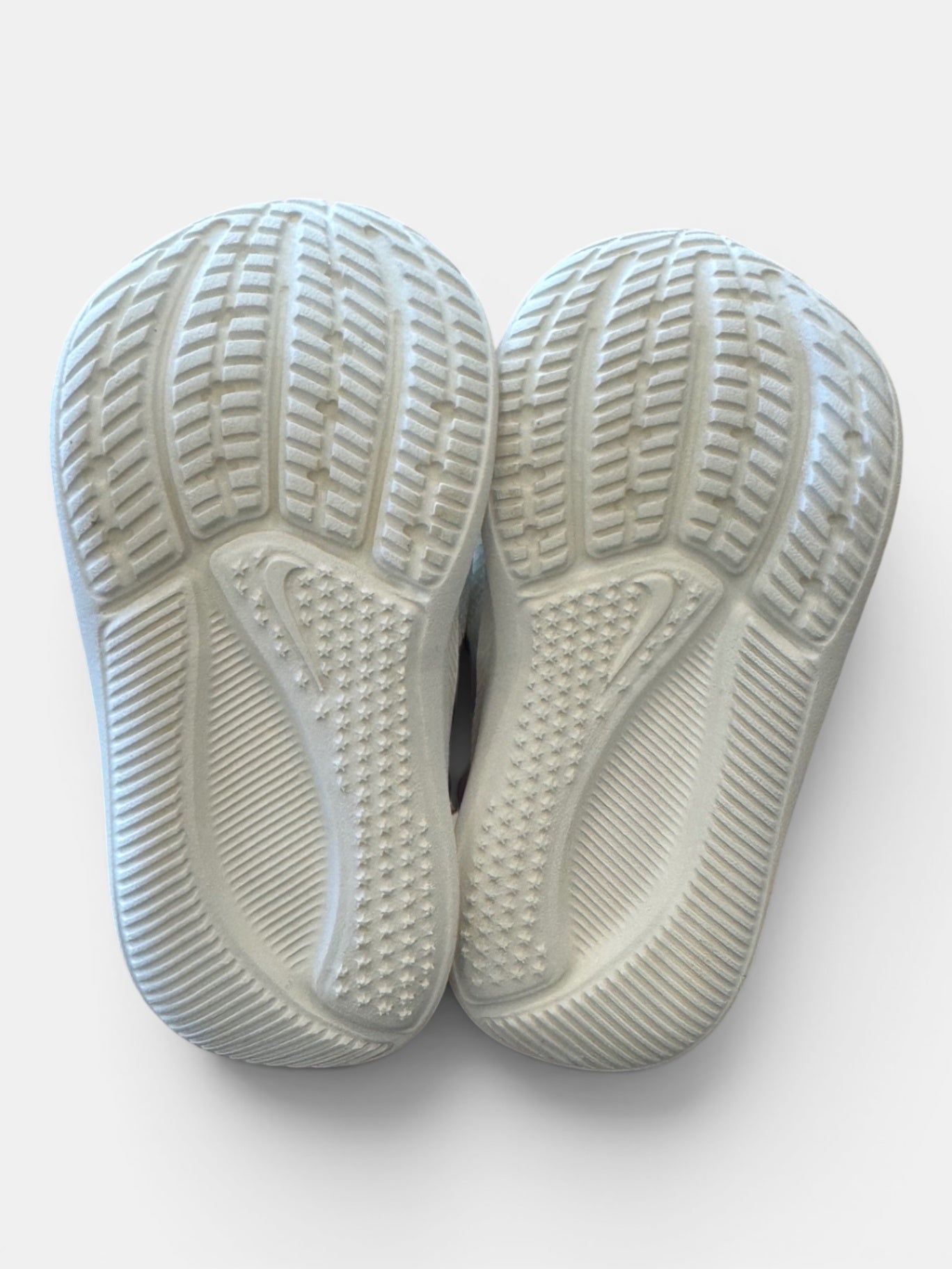Sneaker Star Runner 3 Weiß und Rot Gr.19,5 | Nike