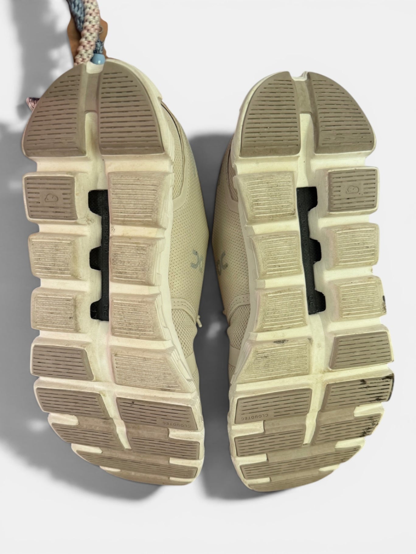 On Running Cloud 6 Sneakers Creme Gr.38.5 | On