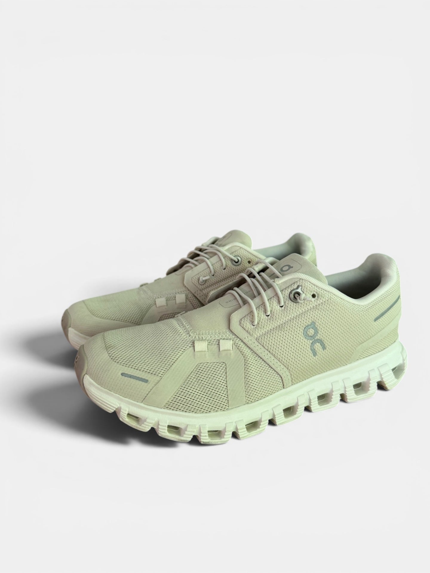 On Running Cloud 6 Sneakers Creme Gr.38.5 | On