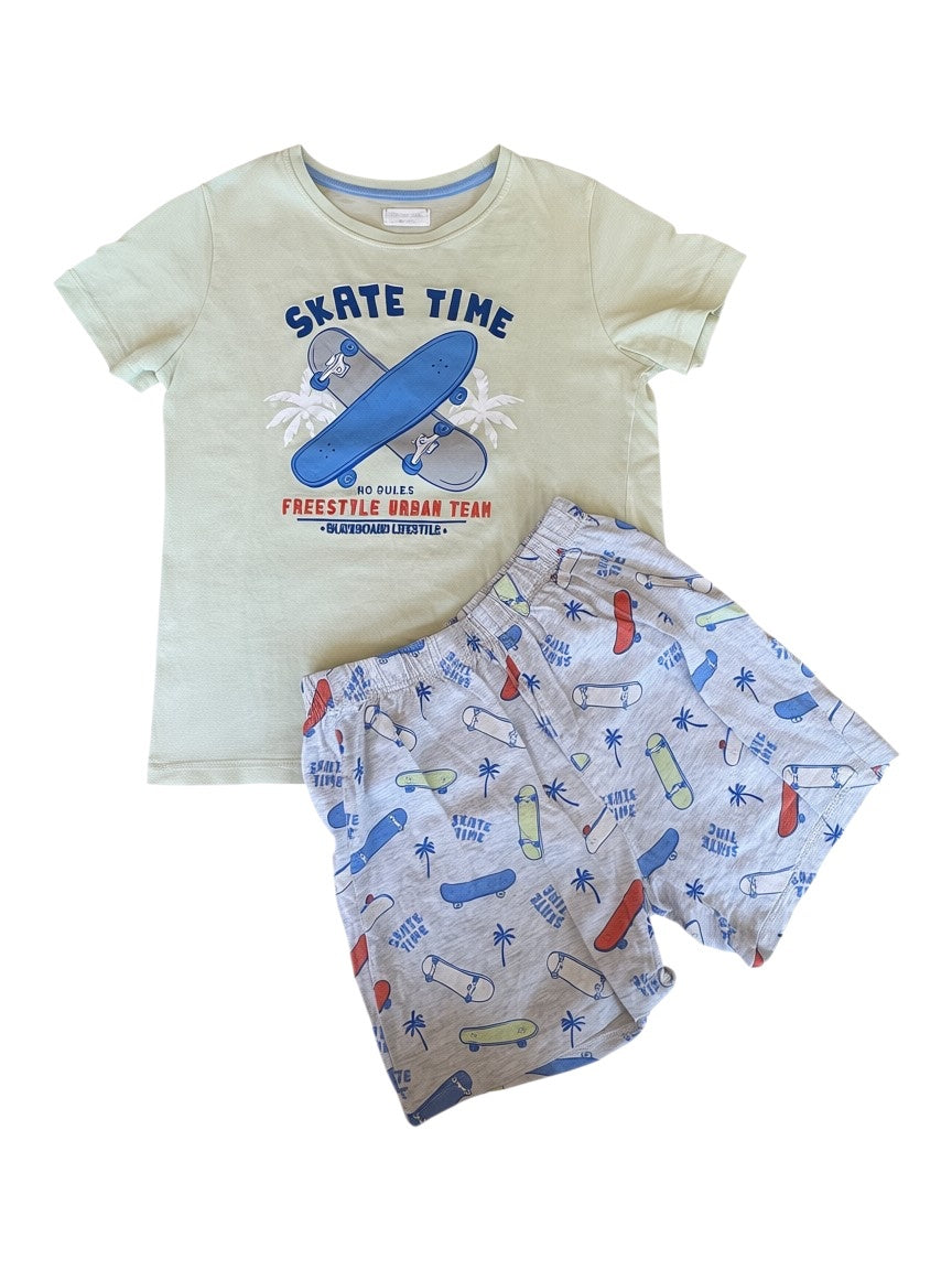 Kinder Schlafanzug Gr. 140 – Skateboard Sommer Set T-Shirt & Shorts – Hellgrün/Grau Gr.134 | Cotton Juice