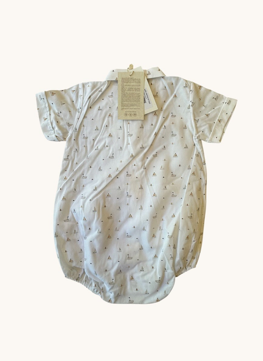 Baby Hemdbody Kurzarm – Sommer Romper mit Segelboot-Muster Weiß/Beige Gr.74 | Wedoble