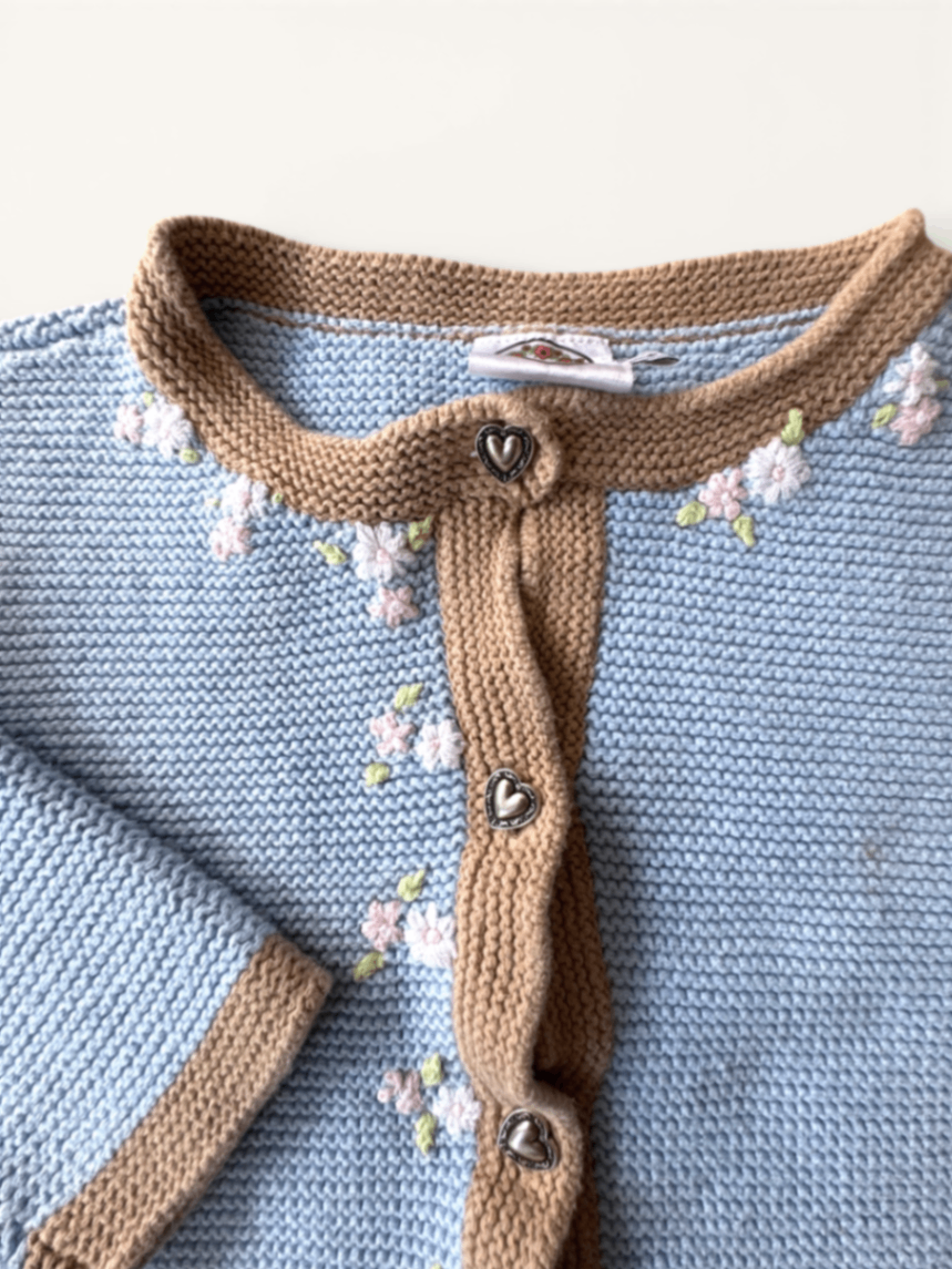 Trachtenjacke mit Blumen-Stickerei & Herzknöpfen Gr.104 | St. Peter Trachten