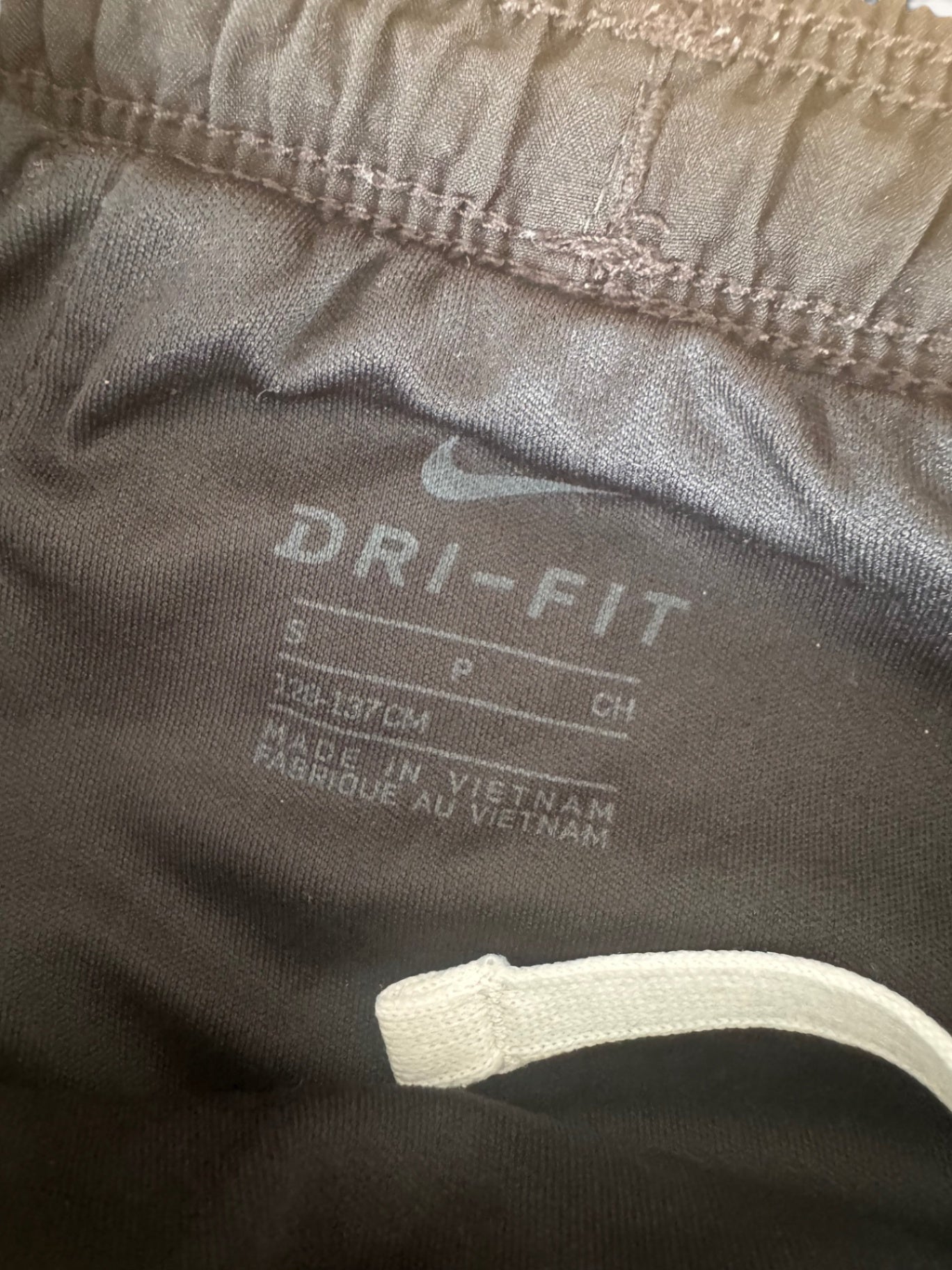 Leichte Sport- und Laufshorts Schwarz Gr.128 | Nike