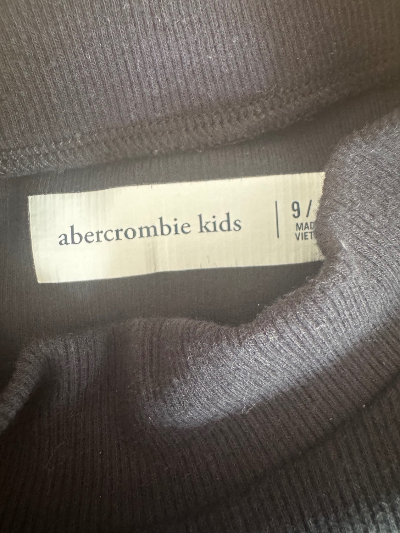 Basic Rippstrick-Shirt mit Stehkragen Gr.9/10 | Abercrombie Kids
