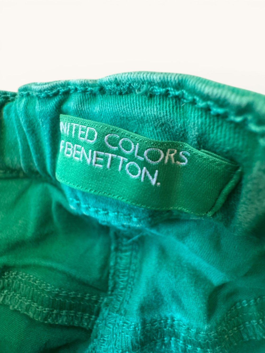 Schmale Jeans in leuchtendem Smaragdgrün Gr.140 | United Colors of Benetton