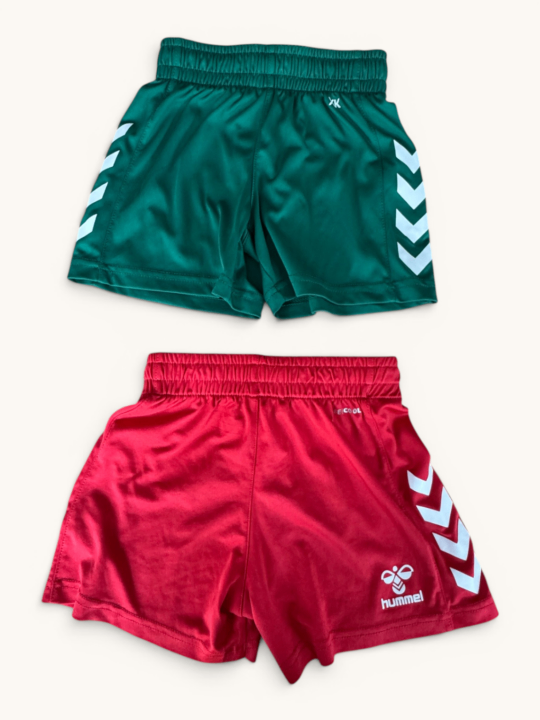 2er-Set Sport-Shorts mit Winkel-Print gGr.116 | Hummel