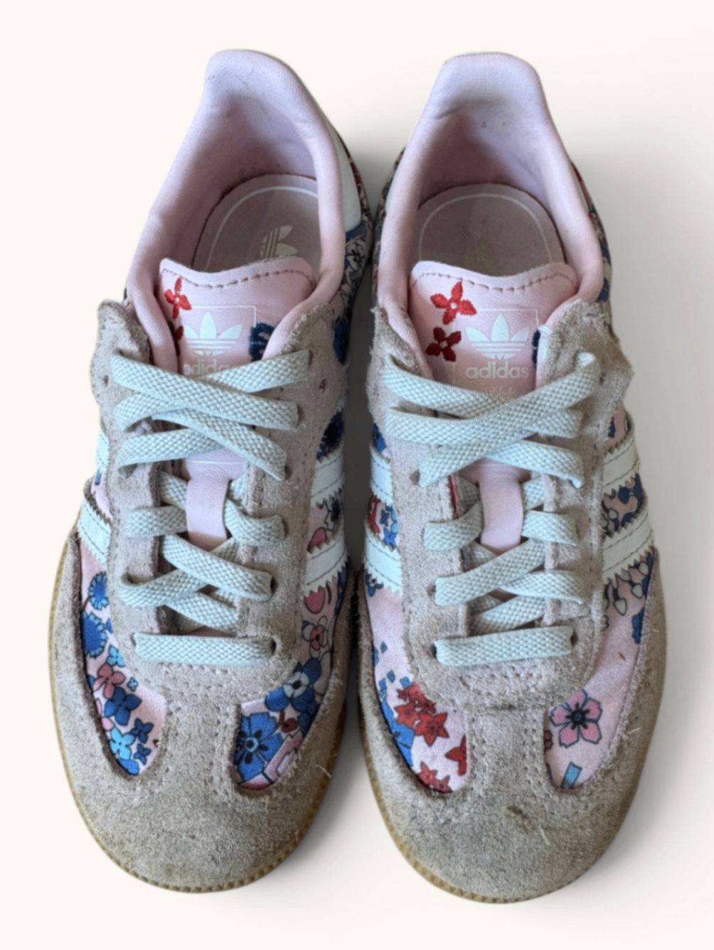 Blumen-Sneaker mit Veloursleder-Besatz Gr.29 | adidas