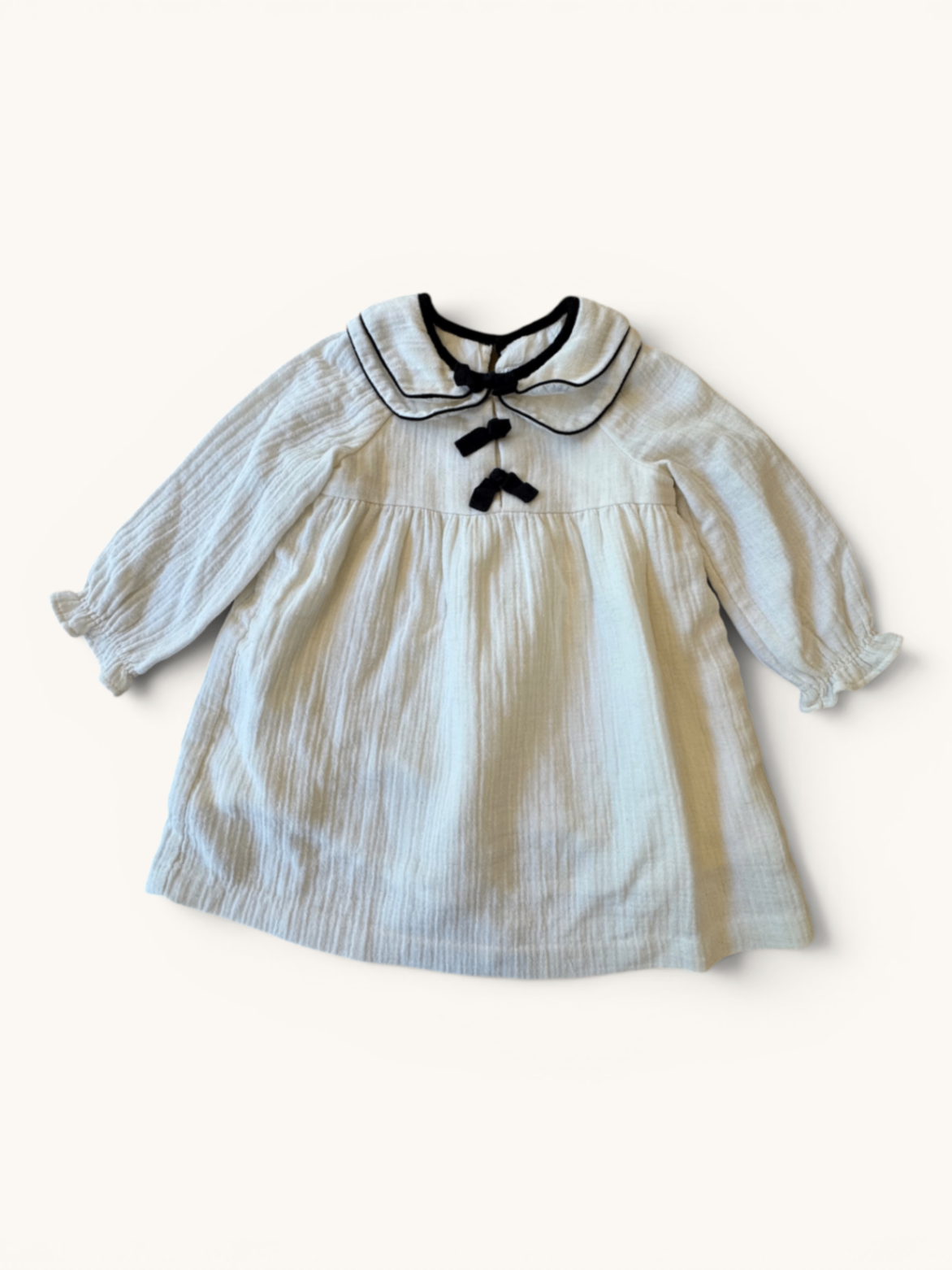 Musselin-Kleid mit Kontrast-Kragen & Schleifen Creme Gr.86/92 | Zara