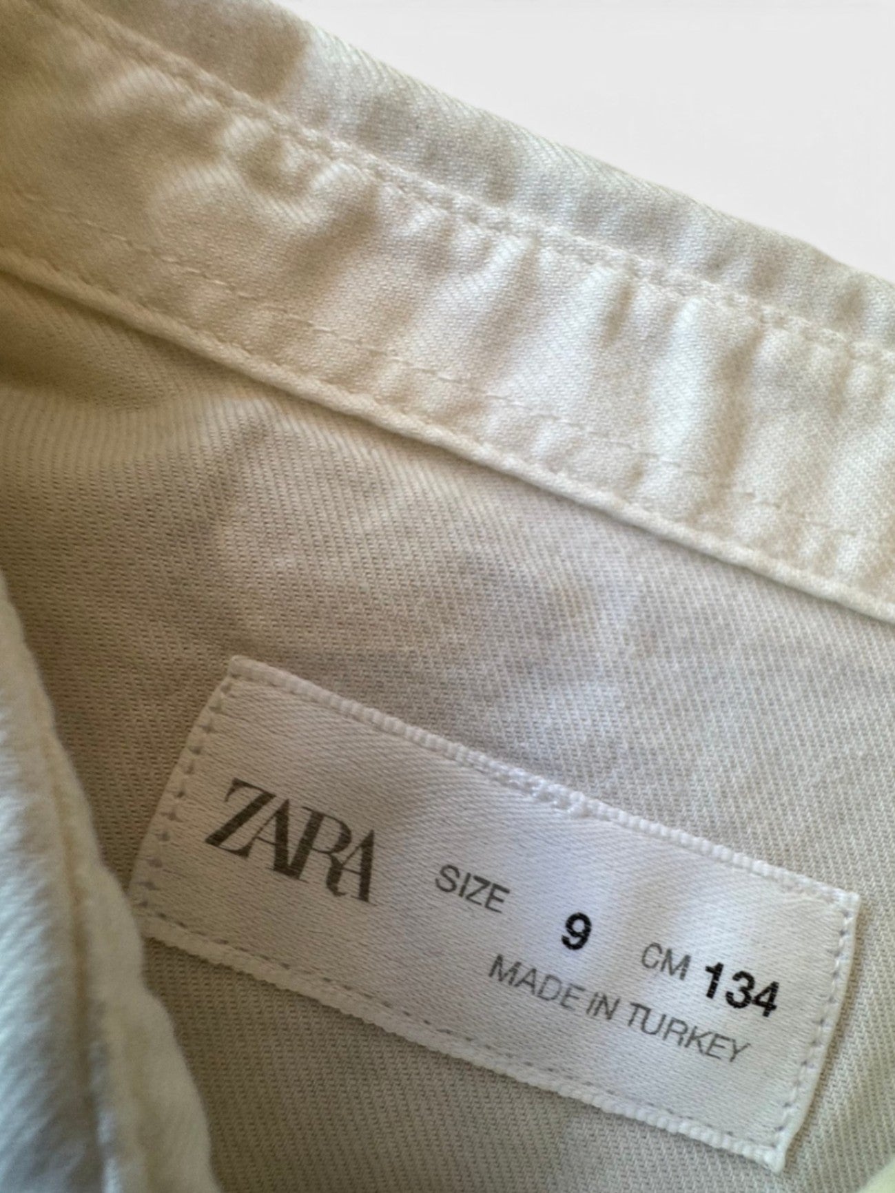 Lässiges weißes Langarm-Hemd im Denim-Look Gr.134 | Zara