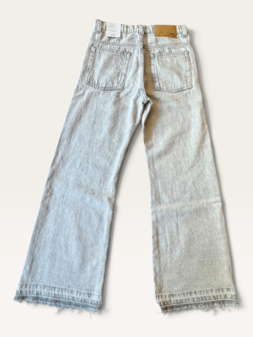 Flared Fit Jeans mit Fransensaum (Hellgrau / Washed Grey) Gr.140 | ZARA