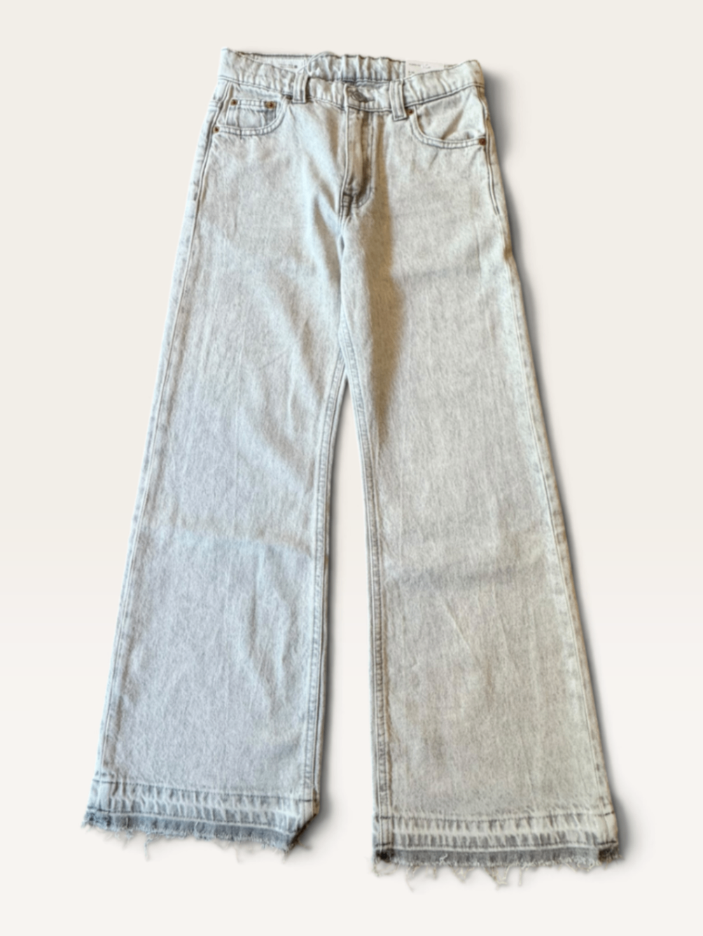 Flared Fit Jeans mit Fransensaum (Hellgrau / Washed Grey) Gr.140 | ZARA