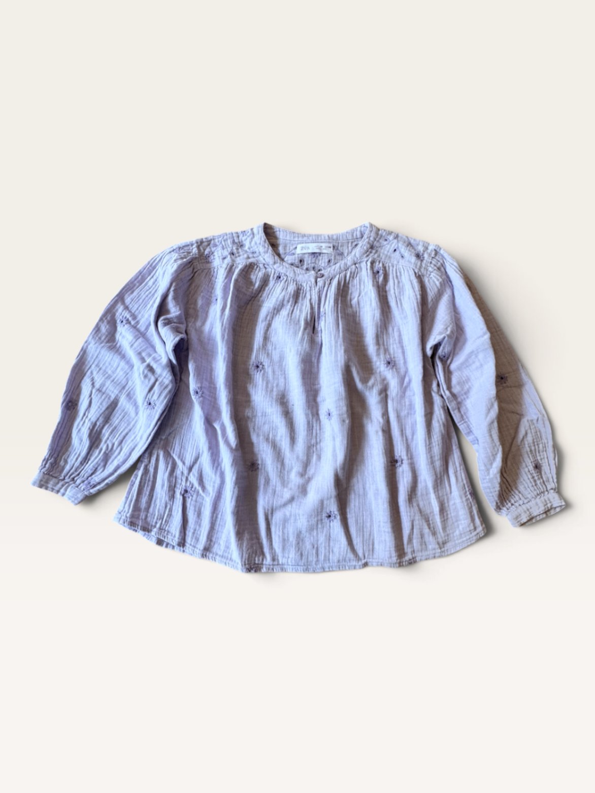 Romantische Musselin-Bluse mit Stickerei & Lochspitze (Flieder / Hellviolett) Gr.10 / 140 | Zara