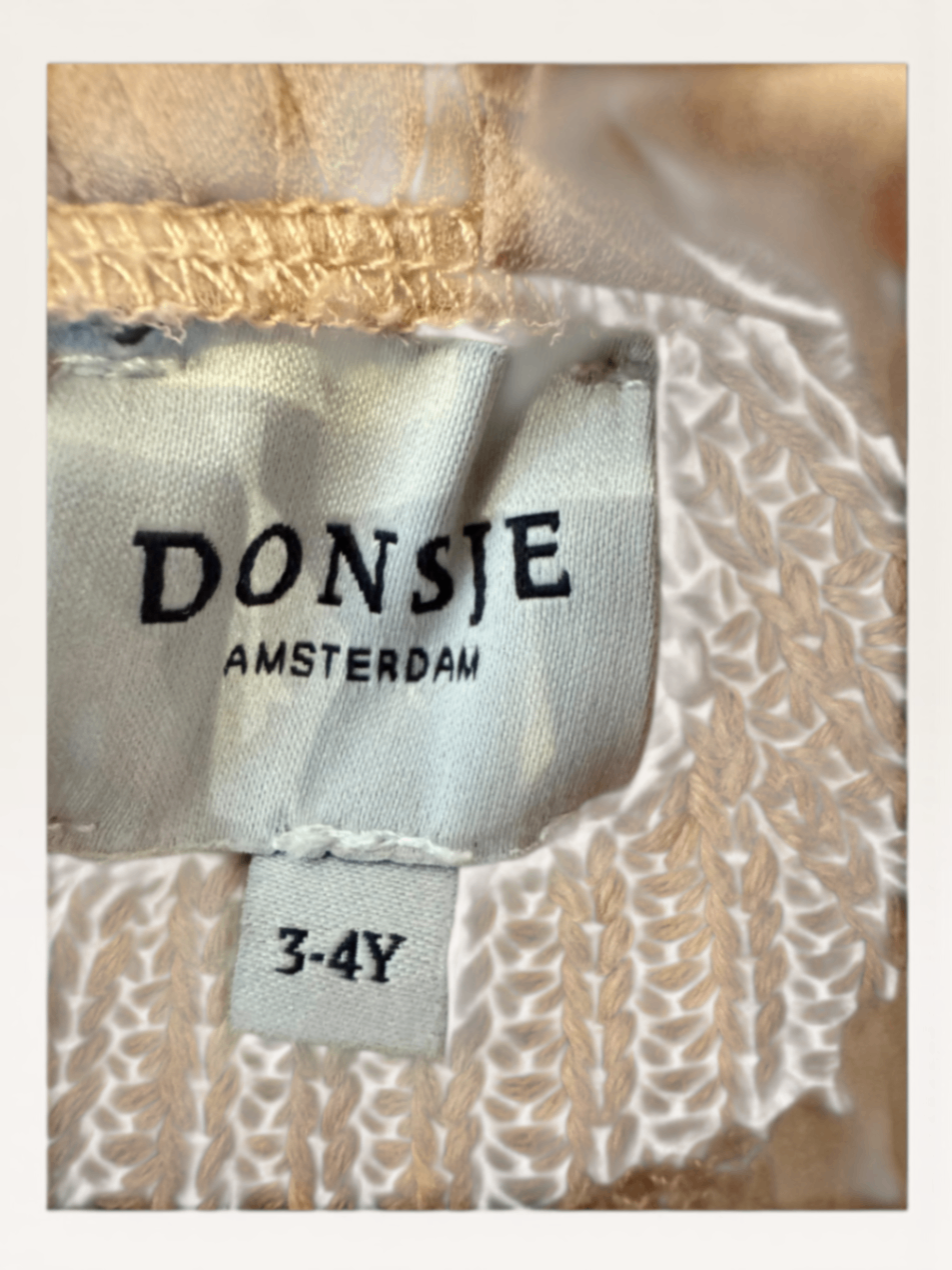 Strickpullover mit Plissee-Schößchen in Altrosa (Gr. 3–4 Jahre / 3-4Y) | Donsje Amsterdam
