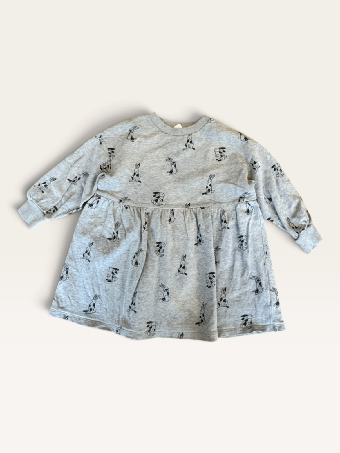 Sweatkleid mit Hasen-All-over-Print in Hellgrau-Meliert (Gr. 98/104) | Arket