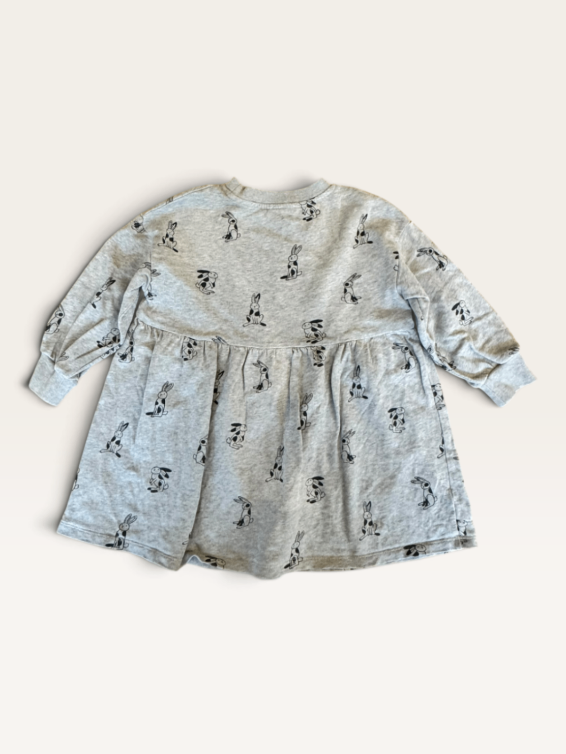 Sweatkleid mit Hasen-All-over-Print in Hellgrau-Meliert (Gr. 98/104) | Arket