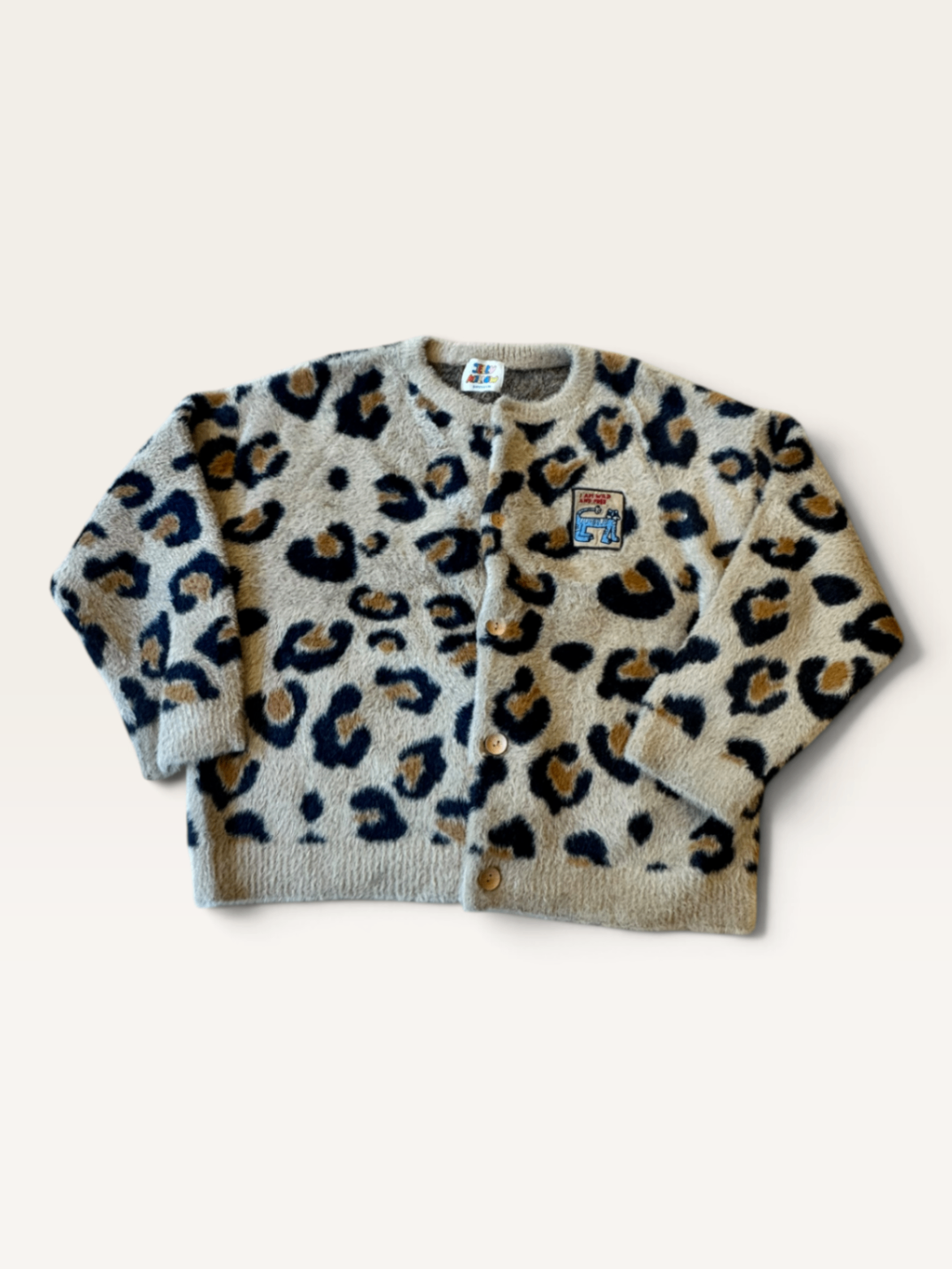 Flauschiger Cardigan im Leo-Look mit Patch (Gr. 8–9 Jahre / 130 cm) | Jelly Mallow