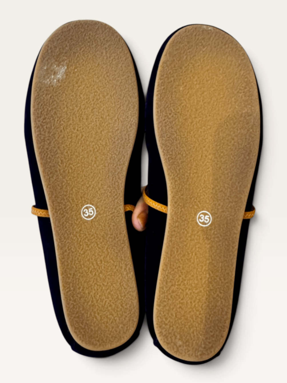 Ballerinas aus Samt mit Riemchen in Violett Gr.35 | pied a terre