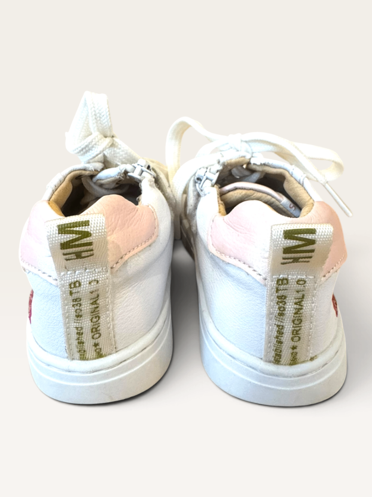 Weiße Leder-Sneaker mit Kirschen-Stickerei & Reißverschluss (Gr. 25) | Shoesme