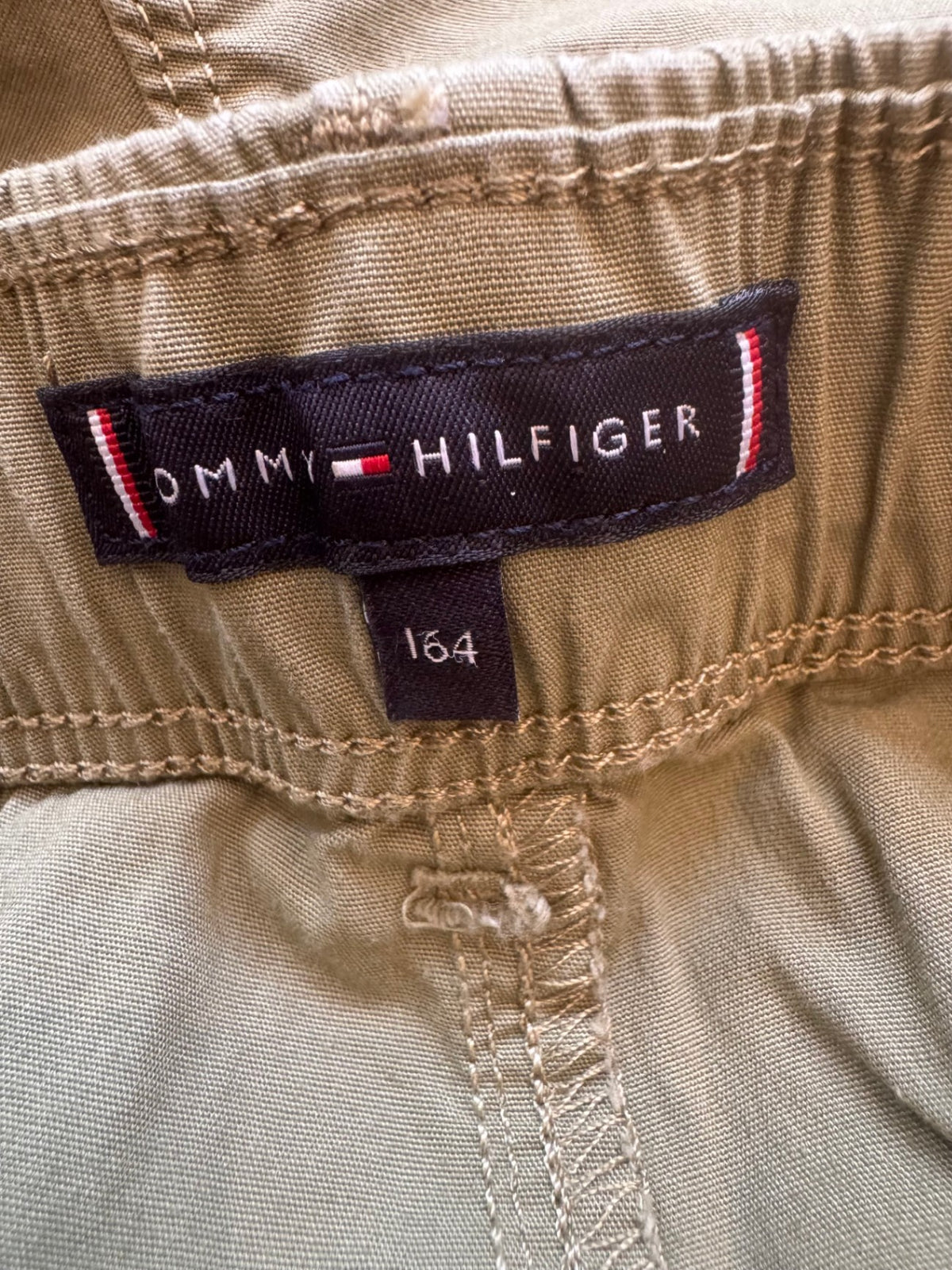 Olivgrüne Cargo Shorts – Bequemer Preppy-Look Gr.164 | Tommy Hilfiger