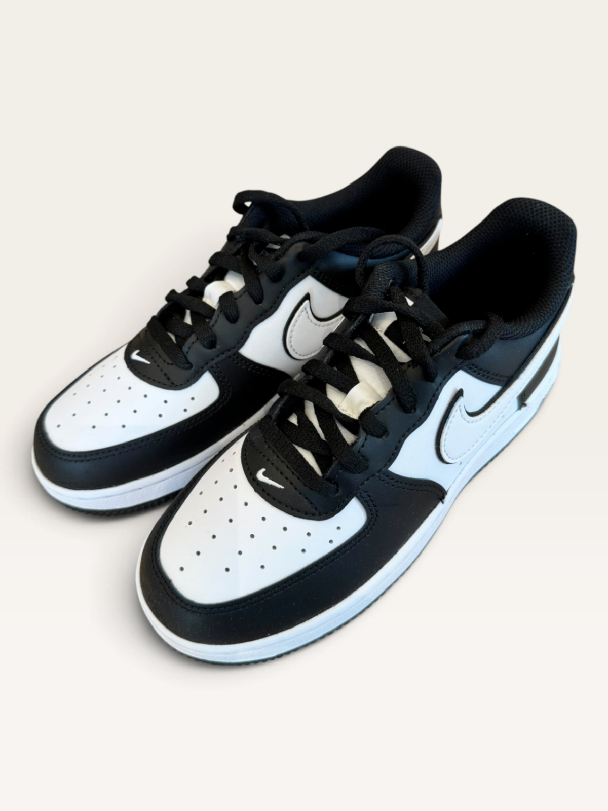 Air Force 1 LE (PS / GS) Kids Sneaker Schwarz/Weiß Gr.33 | Nike