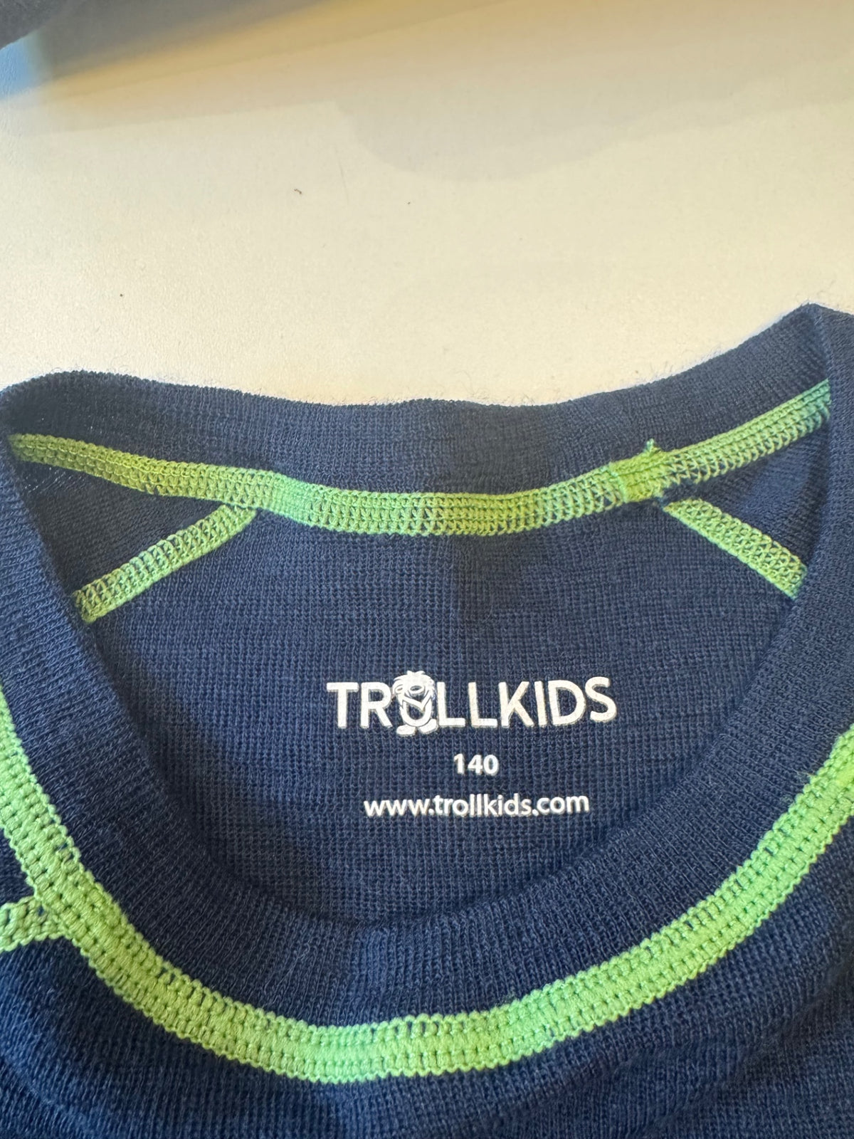 Funktionswäsche / Thermo-Set Dunkelblau mit Neon-Details Gr.140 | Trollkids