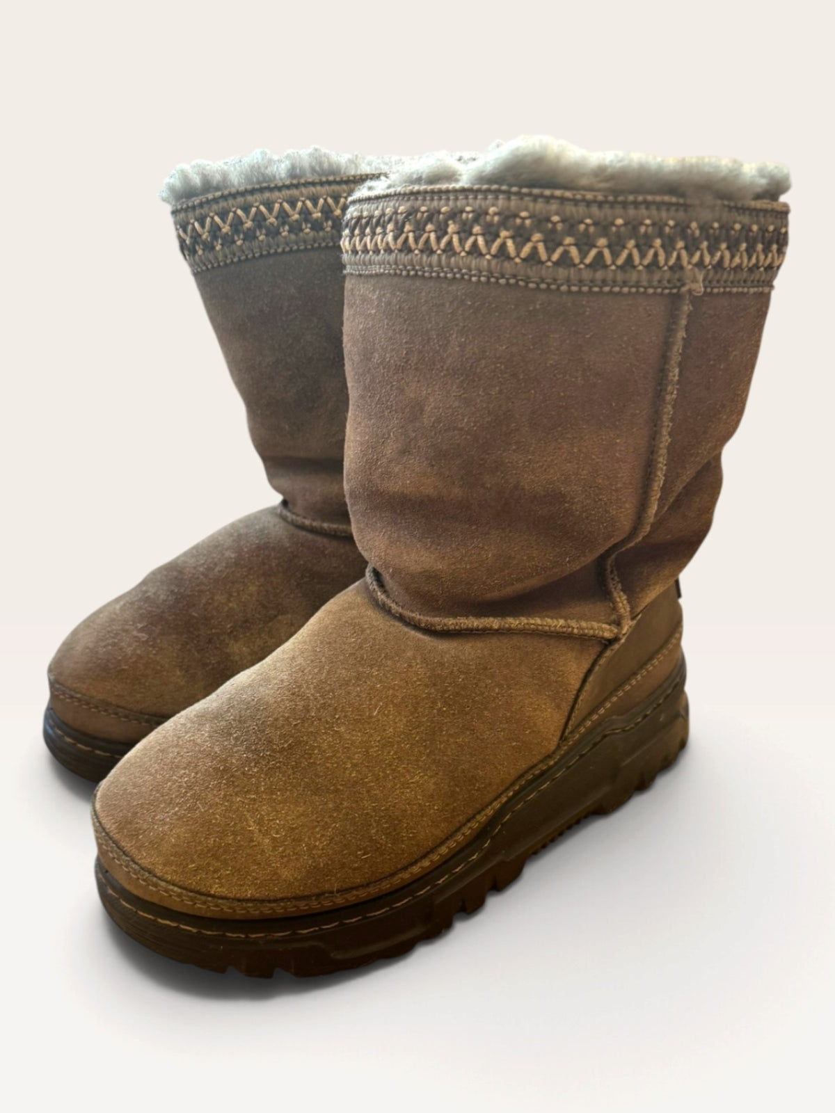 Lammfell Boots Braun Gr.33 | UGG